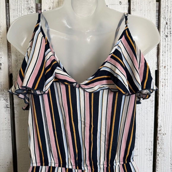 Xhilaration Boho Romper Size XS Pockets Stripes Shoulder Ruffles Wedding Guest - Picture 11 of 14